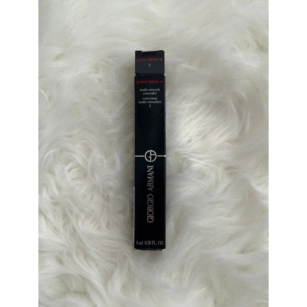 Giorgio Armani Beauty Power Fabric Concealer 5
